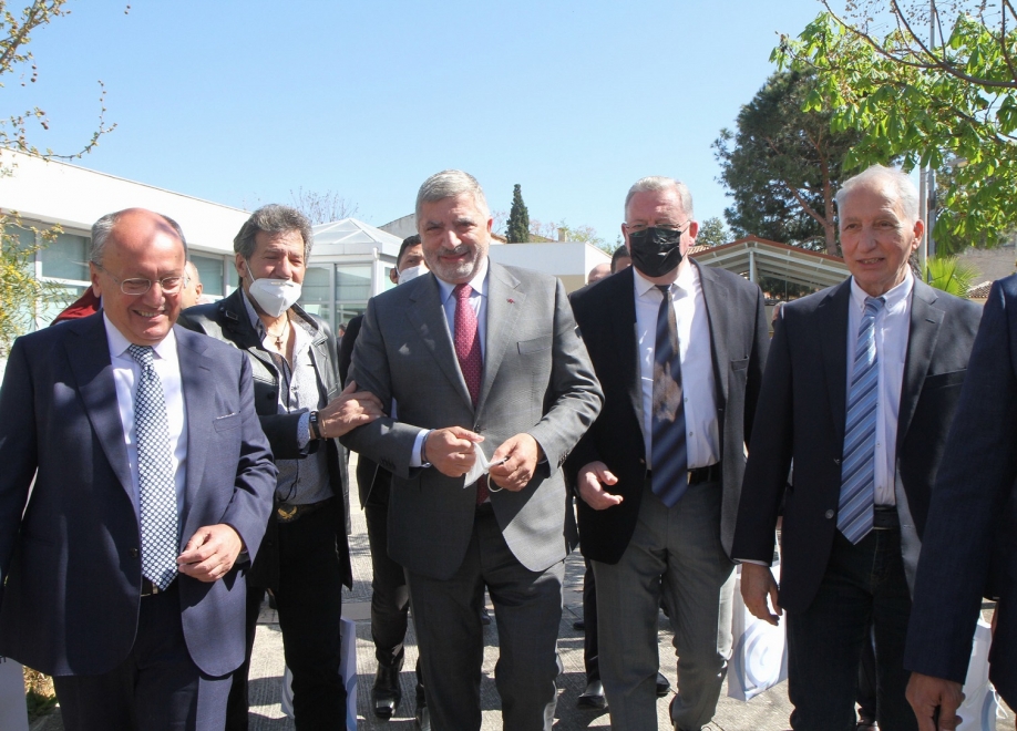 &Xi;&epsilon;&kappa;&iota;&nu;ά&epsilon;&iota; &eta; &kappa;&alpha;&tau;&alpha;&sigma;&kappa;&epsilon;&upsilon;ή &delta;&iota;&kappa;&tau;ύ&omicron;&upsilon; &alpha;&pi;&omicron;&chi;έ&tau;&epsilon;&upsilon;&sigma;&eta;&sigmaf; &sigma;&tau;&omicron;&nu; &Delta;ή&mu;&omicron; &Mu;&alpha;&rho;&alpha;&theta;ώ&nu;&alpha;