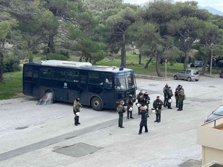 Έ&sigma;&tau;&epsilon;&iota;&lambda;&alpha;&nu; &tau;&alpha; &Mu;&Alpha;&Tau; &gamma;&iota;&alpha; &nu;&alpha; &kappa;&rho;&alpha;&tau;ή&sigma;&omicron;&upsilon;&nu; &kappa;&lambda;&epsilon;&iota;&sigma;&tau;ό &tau;&omicron; &ldquo;&Pi;&alpha;ί&delta;&omega;&nu; &Pi;&epsilon;&nu;&tau;έ&lambda;&eta;&sigmaf;&rdquo; (video)