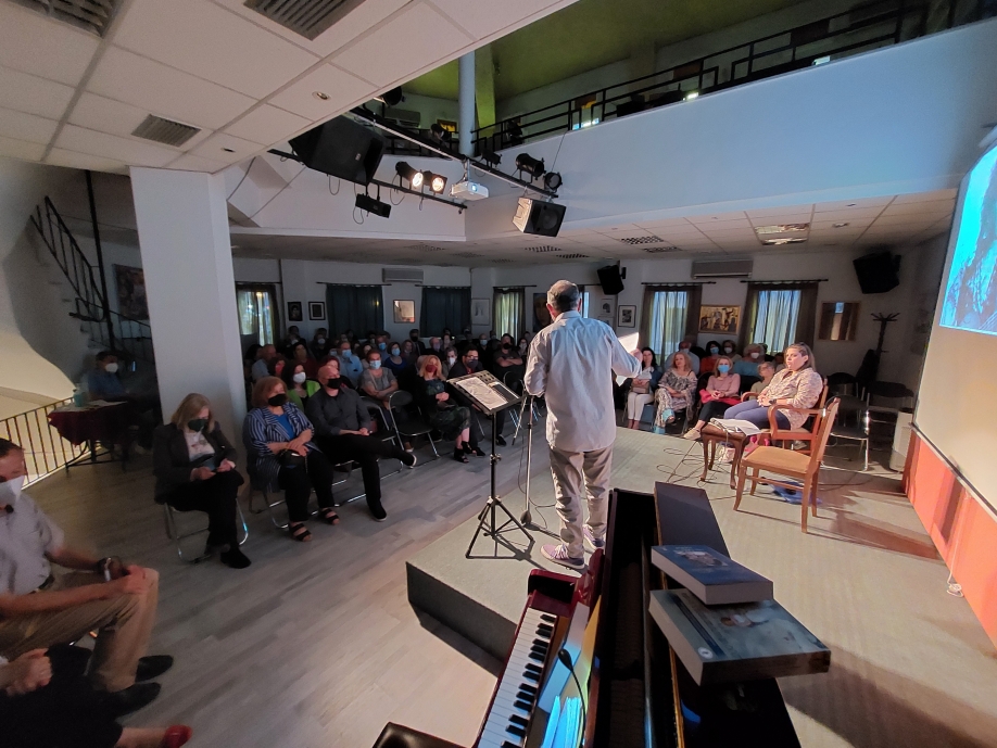 &Iota;&omega;&nu;&iota;&kappa;ό&sigmaf; &Sigma;ύ&nu;&delta;&epsilon;&sigma;&mu;&omicron;&sigmaf; -" &Alpha;&sigmaf; &epsilon;&rho;&chi;ό&sigma;&omicron;&upsilon;&nu; &gamma;&iota;&alpha; &lambda;ί&gamma;&omicron;..."