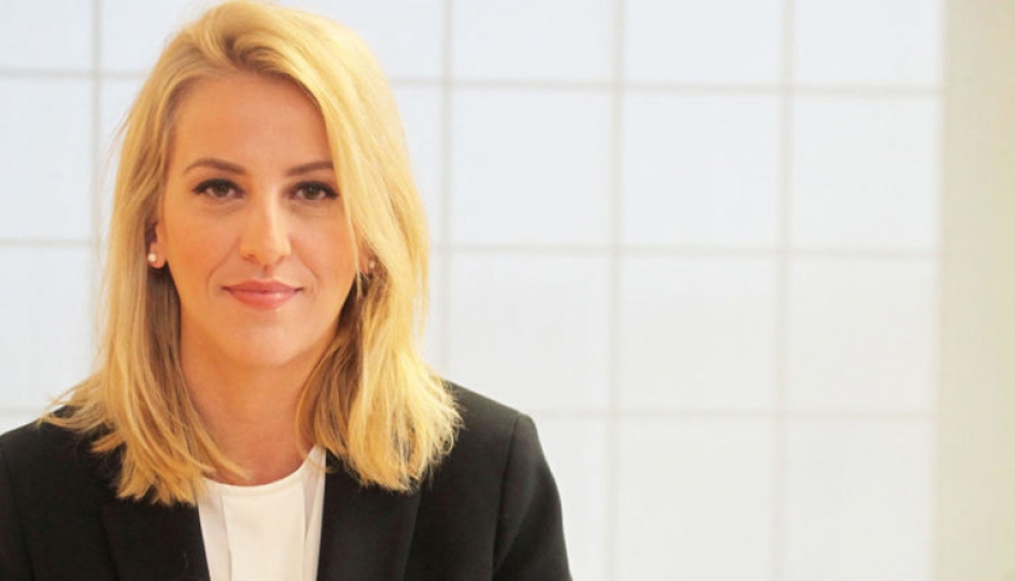 &Delta;ή&lambda;&omega;&sigma;&eta; &tau;&eta;&sigmaf; &Rho;έ&nu;&alpha;&sigmaf; &Delta;&omicron;ύ&rho;&omicron;&upsilon; &gamma;&iota;&alpha; &tau;&eta;&nu; &pi;&rho;ό&tau;&alpha;&sigma;&eta; &tau;&eta;&sigmaf; &Epsilon;&iota;&sigma;&alpha;&gamma;&gamma;&epsilon;&lambda;έ&omega;&sigmaf; &sigma;&tau;&eta;&nu; &upsilon;&pi;ό&theta;&epsilon;&sigma;&eta; &tau;&eta;&sigmaf; &Mu;ά&nu;&delta;&rho;&alpha;&sigmaf;