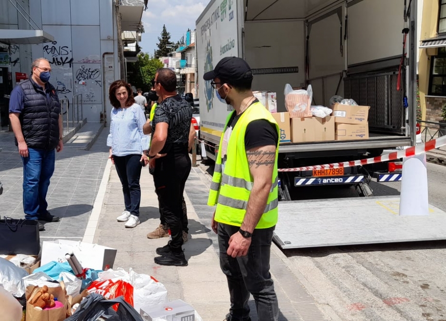 Ολοκληρώθηκε η δράση συγκέντρωσης ανθρωπιστικής βοήθειας για την Ουκρανία στο Δήμο Χαλανδρίου