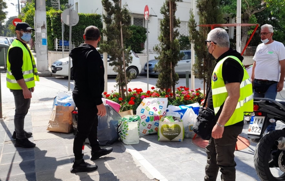 Ολοκληρώθηκε η δράση συγκέντρωσης ανθρωπιστικής βοήθειας για την Ουκρανία στο Δήμο Χαλανδρίου