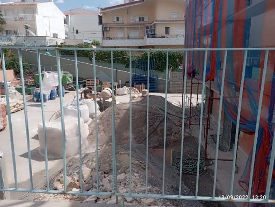 &ldquo;&Kappa;&alpha;&tau;&alpha;&pi;έ&lambda;&tau;&eta;&sigmaf;&rdquo; &omicron;&iota; &gamma;&omicron;&nu;&epsilon;ί&sigmaf; &tau;&omicron;&upsilon; 5&omicron;&upsilon; &Delta;&eta;&mu;&omicron;&tau;&iota;&kappa;&omicron;ύ: &Mu;&epsilon; &delta;ύ&omicron; &epsilon;&rho;&gamma;ά&tau;&epsilon;&sigmaf; &delta;&epsilon;&nu; &omicron;&lambda;&omicron;&kappa;&lambda;&eta;&rho;ώ&nu;&epsilon;&tau;&alpha;&iota; &tau;&omicron; έ&rho;&gamma;&omicron; (&phi;&omega;&tau;&omicron;&gamma;&rho;&alpha;&phi;ί&epsilon;&sigmaf;)