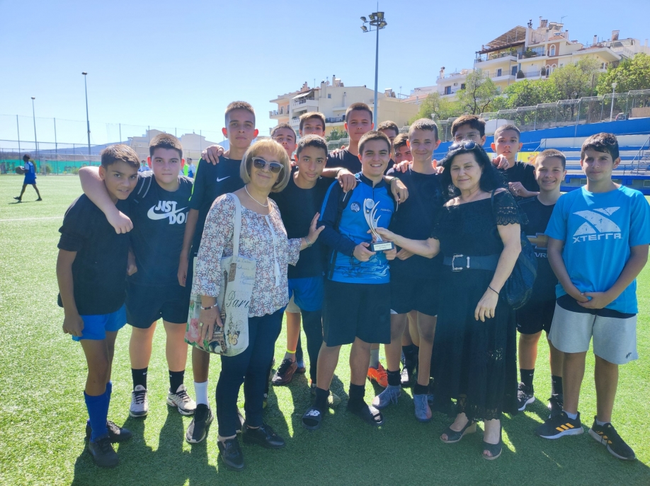 Έ&nu;&alpha;&sigmaf; &alpha;&lambda;&lambda;&iota;ώ&tau;&iota;&kappa;&omicron;&sigmaf; &pi;&omicron;&delta;&omicron;&sigma;&phi;&alpha;&iota;&rho;&iota;&kappa;ό&sigmaf; &alpha;&gamma;ώ&nu;&alpha;&sigmaf;:&Tau;&alpha; &pi;&alpha;&iota;&delta;&iota;ά &tau;&omicron;&upsilon; 1&omicron;&upsilon; &Gamma;&upsilon;&mu;&nu;&alpha;&sigma;ί&omicron;&upsilon; &Eta;&rho;&alpha;&kappa;&lambda;&epsilon;ί&omicron;&upsilon; &Alpha;&tau;&tau;&iota;&kappa;ή&sigmaf; &alpha;&nu;&alpha;&mu;&epsilon;&tau;&rho;ή&theta;&eta;&kappa;&alpha;&nu; &mu;&epsilon; &tau;&eta;&nu; &Epsilon;&theta;&nu;&iota;&kappa;ή &Omicron;&mu;ά&delta;&alpha; &Alpha;&sigma;&tau;έ&gamma;&omega;&nu;