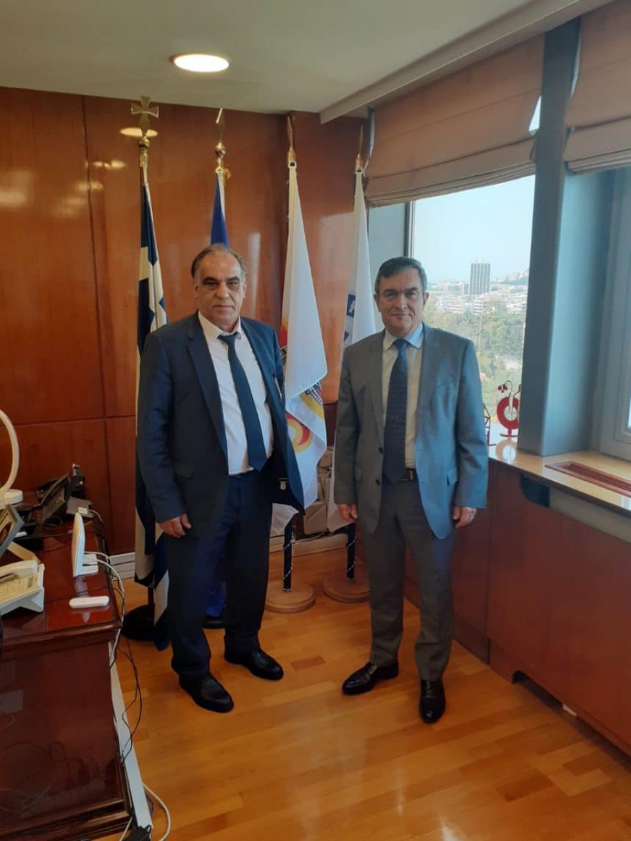 &Omicron; &Delta;&eta;&mu;ά&rho;&chi;&omicron;&sigmaf; &Pi;&epsilon;&rho;ά&mu;&alpha;&tau;&omicron;&sigmaf; &Gamma;&iota;ά&nu;&nu;&eta;&sigmaf; &Lambda;&alpha;&gamma;&omicron;&upsilon;&delta;ά&kappa;&eta;&sigmaf; &sigma;&upsilon;&nu;&alpha;&nu;&tau;ή&theta;&eta;&kappa;&epsilon; &mu;&epsilon; &tau;&omicron;&nu; &Upsilon;&phi;. &Pi;&rho;&omicron;&sigma;&tau;&alpha;&sigma;ί&alpha;&sigmaf; &tau;&omicron;&upsilon; &Pi;&omicron;&lambda;ί&tau;&eta; &Lambda;&epsilon;&upsilon;&tau;έ&rho;&eta; &Omicron;&iota;&kappa;&omicron;&nu;ό&mu;&omicron;&upsilon;