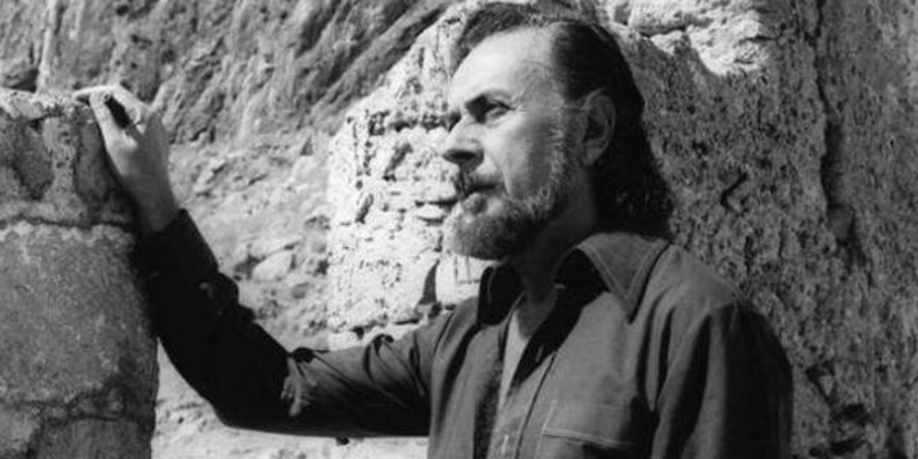 Ά&lambda;&lambda;&omicron;&sigmaf; &Tau;ό&pi;&omicron;&sigmaf; &Epsilon;&pi;&iota;&kappa;&omicron;&iota;&nu;&omega;&nu;ί&alpha;&sigmaf; &kappa;&alpha;&iota; &Pi;&omicron;&lambda;&iota;&tau;&iota;&sigma;&mu;&omicron;ύ: &Pi;&alpha;&rho;&omicron;&upsilon;&sigma;ί&alpha;&sigma;&eta; &tau;&eta;&sigmaf; "&Sigma;&omicron;&nu;ά&tau;&alpha;&sigmaf; &tau;&omicron;&upsilon; &Sigma;&epsilon;&lambda;&eta;&nu;ό&phi;&omega;&tau;&omicron;&sigmaf;" &tau;&omicron;&upsilon; &Gamma;&iota;ά&nu;&nu;&eta; &Rho;ί&tau;&sigma;&omicron;&upsilon;