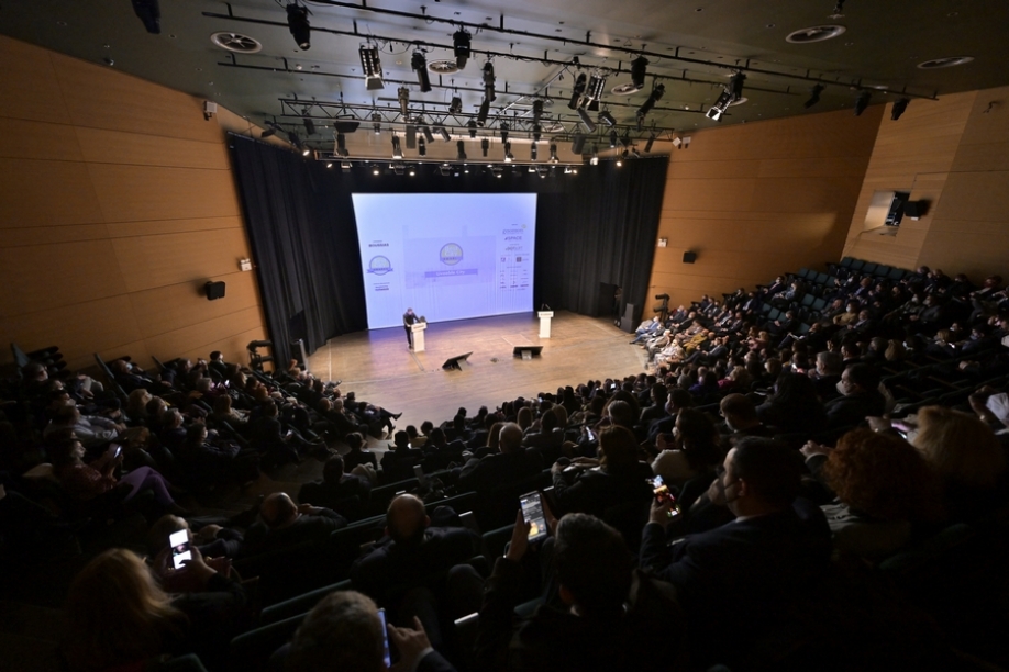 &Beta;&rho;&alpha;&beta;&epsilon;&upsilon;&mu;έ&nu;&omicron;&sigmaf; &kappa;&alpha;&iota; &omicron; &Delta;ή&mu;&omicron;&sigmaf; &Alpha;&gamma;ί&omega;&nu; &Alpha;&nu;&alpha;&rho;&gamma;ύ&rho;&omega;&nu; - &Kappa;&alpha;&mu;&alpha;&tau;&epsilon;&rho;&omicron;ύ:  &Pi;ό&lambda;&eta; &tau;&eta;&sigmaf; &chi;&rho;&omicron;&nu;&iota;ά&sigmaf; &gamma;&iota;&alpha; &tau;&omicron; 2022