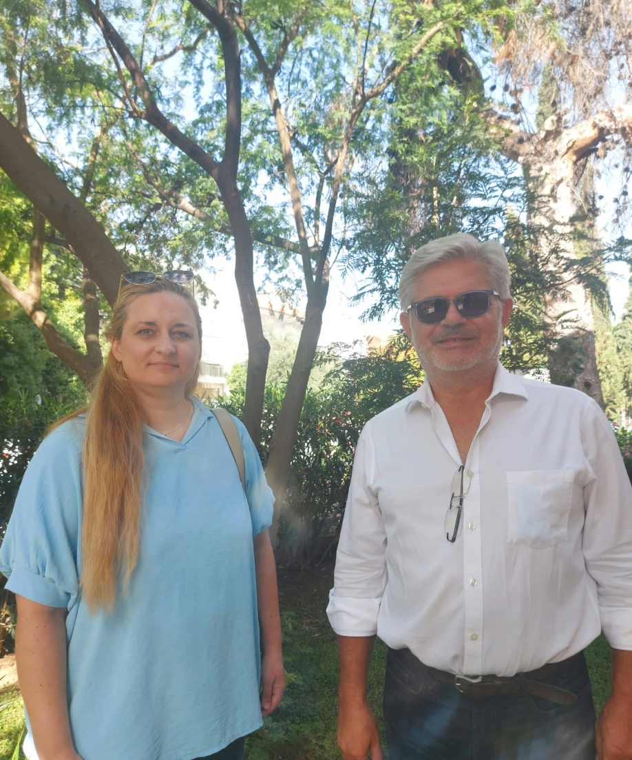 &Eta; Ό&lambda;&gamma;&alpha; &Pi;&alpha;&rho;&delta;ά&lambda;&alpha; &sigma;&tau;&eta; &laquo;&Nu;έ&alpha; &Alpha;&rho;&chi;ή &gamma;&iota;&alpha; &tau;&eta;&nu; &Alpha;&gamma;ί&alpha; &Pi;&alpha;&rho;&alpha;&sigma;&kappa;&epsilon;&upsilon;ή&raquo;