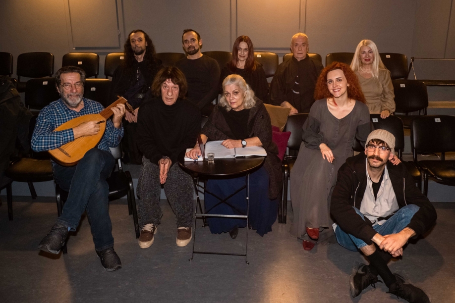 &Phi;ά&omicron;&upsilon;&sigma;&tau;: &Delta;ύ&omicron; &tau;&epsilon;&lambda;&epsilon;&upsilon;&tau;&alpha;ί&epsilon;&sigmaf; &pi;&alpha;&rho;&alpha;&sigma;&tau;ά&sigma;&epsilon;&iota;&sigmaf; &sigma;&tau;&omicron;&nu; &Pi;&omicron;&lambda;&upsilon;&chi;ώ&rho;&omicron; &Pi;&omicron;&lambda;&iota;&tau;&iota;&sigma;&mu;&omicron;ύ &Delta;&iota;έ&lambda;&epsilon;&upsilon;&sigma;&iota;&sigmaf;