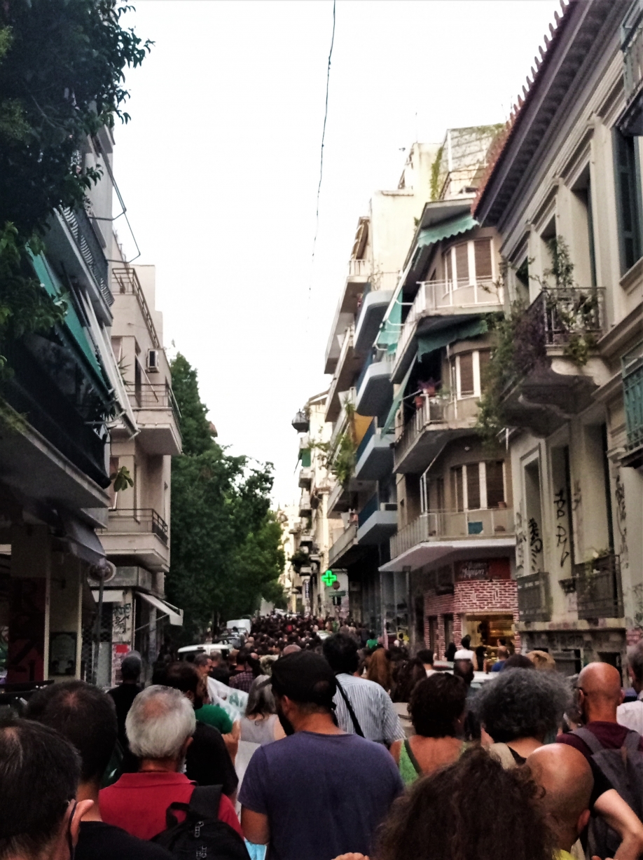 &Mu;&alpha;&zeta;&iota;&kappa;ή &sigma;&upsilon;&gamma;&kappa;έ&nu;&tau;&rho;&omega;&sigma;&eta; &gamma;&iota;&alpha; &tau;&omicron; &mu;&epsilon;&tau;&rho;ό &sigma;&tau;&alpha; &Epsilon;&xi;ά&rho;&chi;&epsilon;&iota;&alpha; (video)