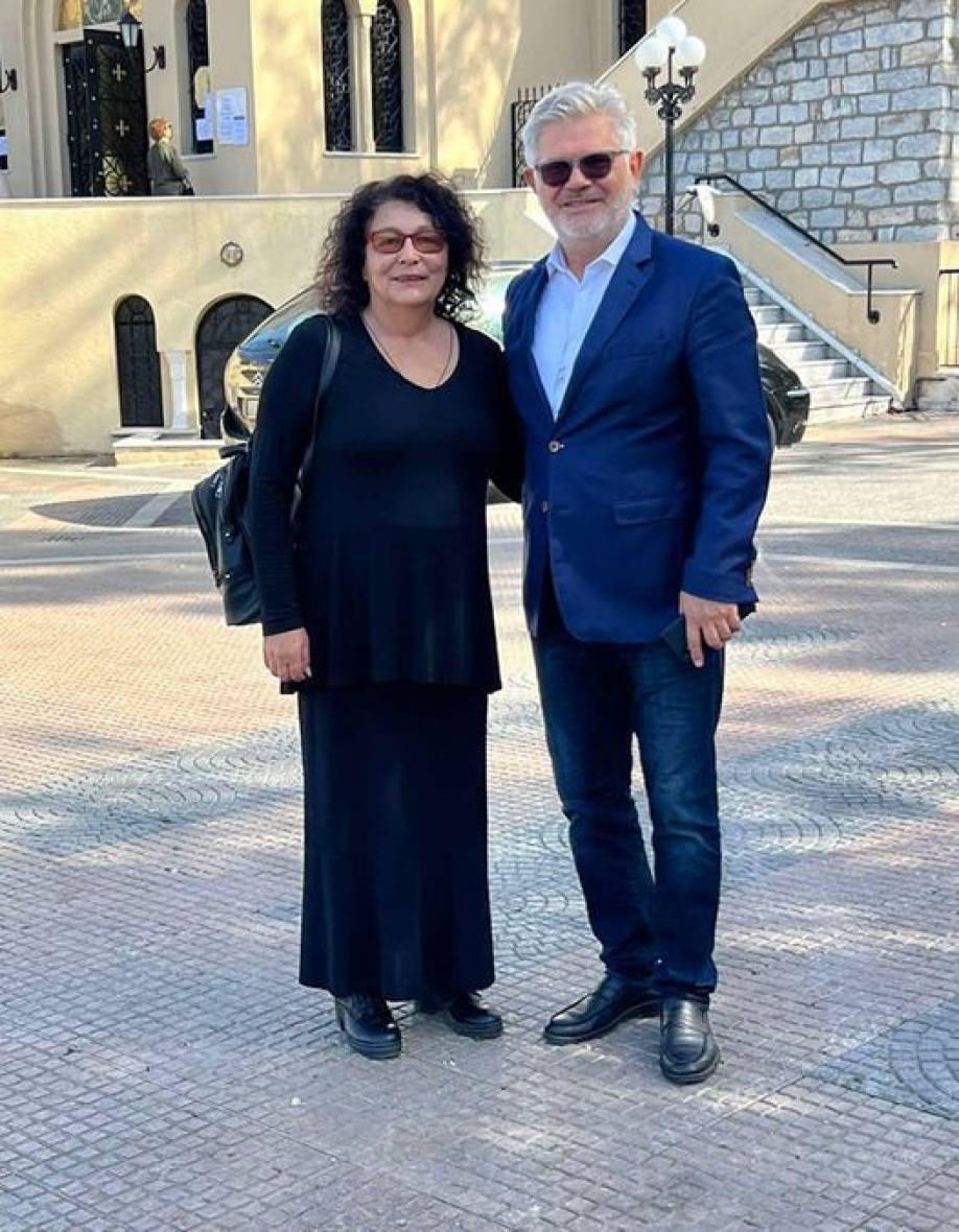 &Eta; &Alpha;&mu;&alpha;&lambda;ί&alpha; &Mu;&alpha;&rho;&alpha;&kappa;ά&kappa;&eta; &sigma;&tau;&eta; &laquo;&Nu;έ&alpha; &Alpha;&rho;&chi;ή &gamma;&iota;&alpha; &tau;&eta;&nu; &Alpha;&gamma;ί&alpha; &Pi;&alpha;&rho;&alpha;&sigma;&kappa;&epsilon;&upsilon;ή&raquo;