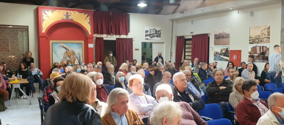 &Omicron; &Chi;&rho;ή&sigma;&tau;&omicron;&sigmaf; &Kappa;&alpha;&nu;&lambda;ή&sigmaf; &upsilon;&pi;&omicron;&psi;ή&phi;&iota;&omicron;&sigmaf; &Delta;ή&mu;&alpha;&rho;&chi;&omicron;&sigmaf; &epsilon;&kappa; &mu;έ&rho;&omicron;&upsilon;&sigmaf; &tau;&eta;&sigmaf; &Epsilon;&nu;ό&tau;&eta;&tau;&alpha;&sigmaf; (video)