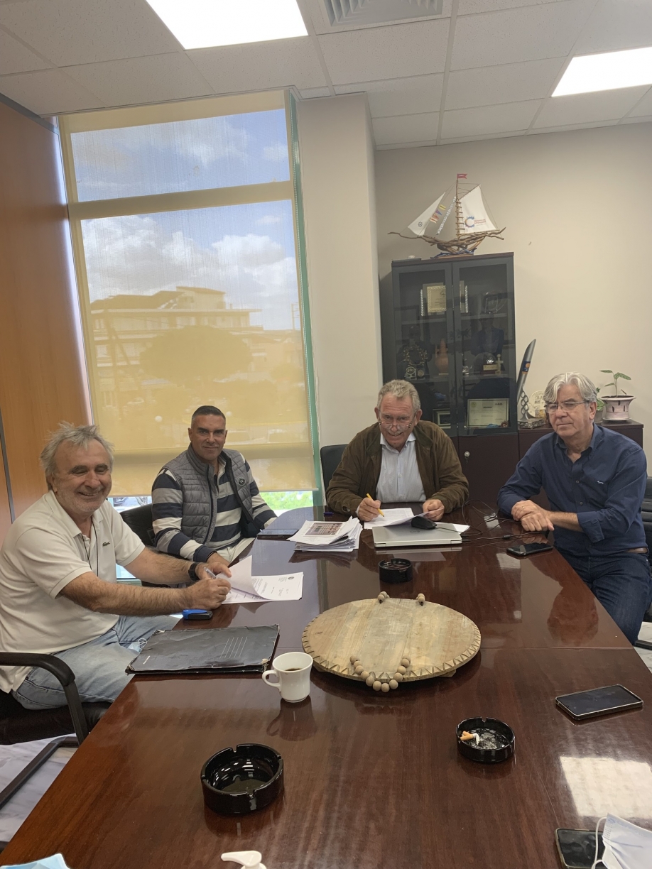 &Alpha;&nu;&alpha;&beta;&alpha;&theta;&mu;ί&zeta;&omicron;&nu;&tau;&alpha;&iota; &alpha;&theta;&lambda;&eta;&tau;&iota;&kappa;έ&sigmaf; &epsilon;&gamma;&kappa;&alpha;&tau;&alpha;&sigma;&tau;ά&sigma;&epsilon;&iota;&sigmaf; &sigma;&tau;&omicron;&nu; &Delta;ή&mu;&omicron; &Sigma;&alpha;&rho;&omega;&nu;&iota;&kappa;&omicron;ύ