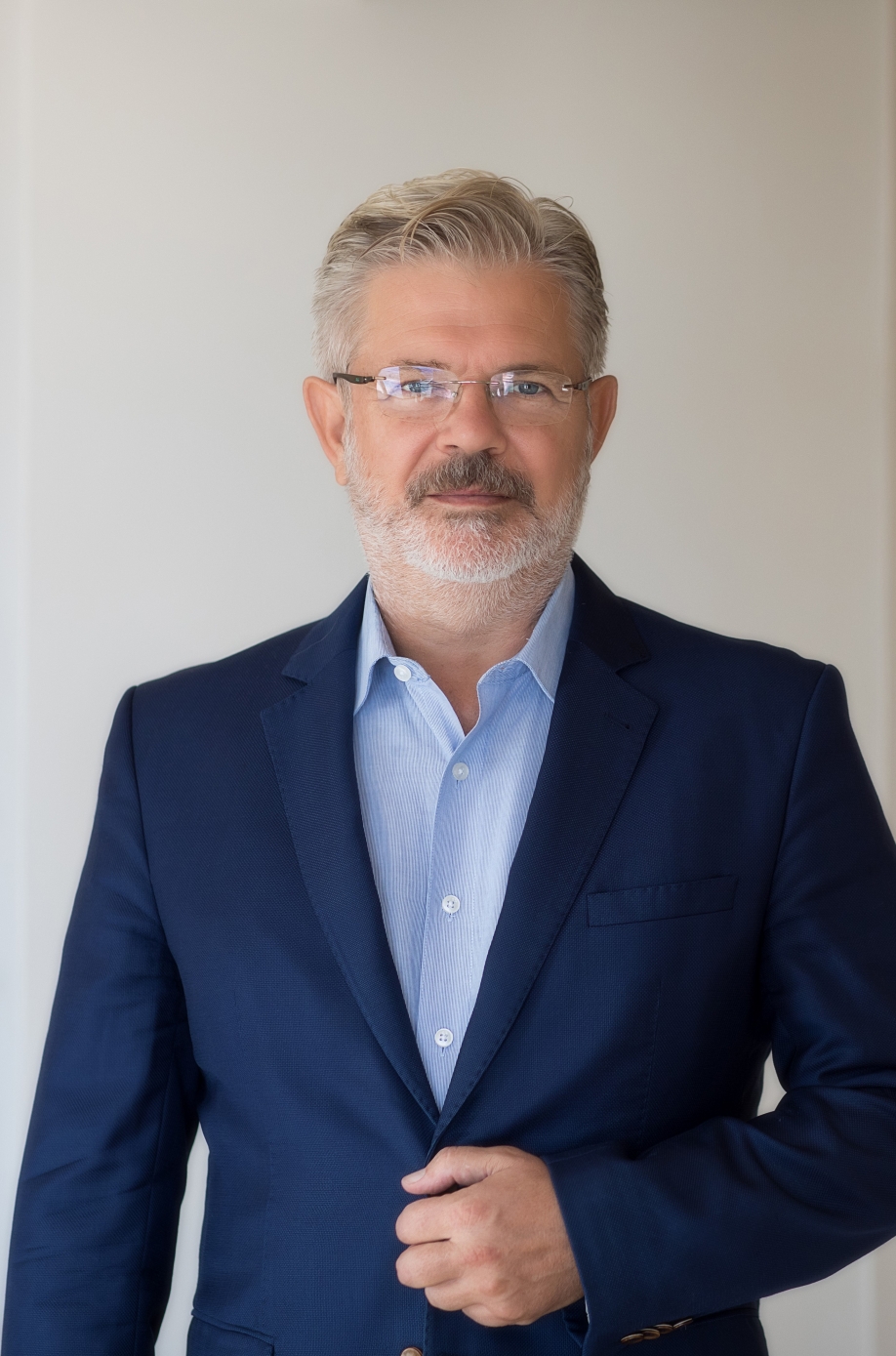 &Nu;έ&alpha; &Alpha;&rho;&chi;ή: &Phi;&omega;&nu;ά&zeta;&epsilon;&iota; &omicron; &kappa;&lambda;έ&phi;&tau;&eta;&sigmaf; &gamma;&iota;&alpha; &nu;&alpha; &phi;&omicron;&beta;&eta;&theta;&epsilon;ί &omicron; &nu;&omicron;&iota;&kappa;&omicron;&kappa;ύ&rho;&eta;&sigmaf;...