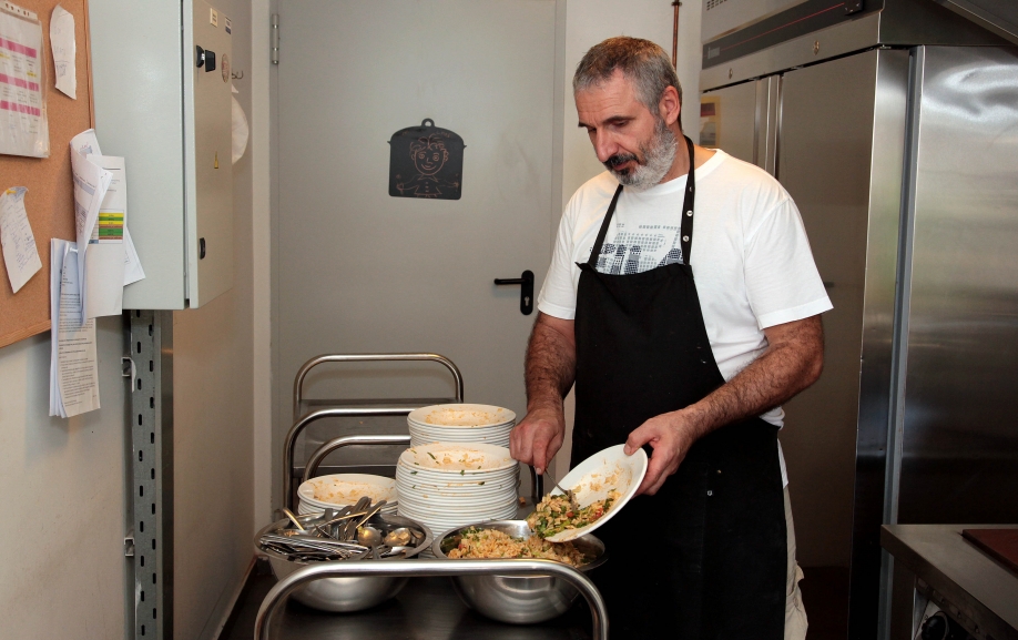 &Epsilon;&upsilon;&rho;&omega;&pi;&alpha;ϊ&kappa;ό &pi;&rho;ό&gamma;&rho;&alpha;&mu;&mu;&alpha; FoodRUs: &Alpha;&pi;ό &tau;&omicron;&upsilon;&sigmaf; &Pi;&alpha;&iota;&delta;&iota;&kappa;&omicron;ύ&sigmaf; &Sigma;&tau;&alpha;&theta;&mu;&omicron;ύ&sigmaf; &tau;&omicron;&upsilon; &Chi;&alpha;&lambda;&alpha;&nu;&delta;&rho;ί&omicron;&upsilon; &xi;&epsilon;&kappa;&iota;&nu;&omicron;ύ&nu; &omicron;&iota; &mu;&epsilon;&tau;&rho;ή&sigma;&epsilon;&iota;&sigmaf; &alpha;&pi;&omega;&lambda;&epsilon;&iota;ώ&nu; &tau;&rho;&omicron;&phi;ί&mu;&omega;&nu;