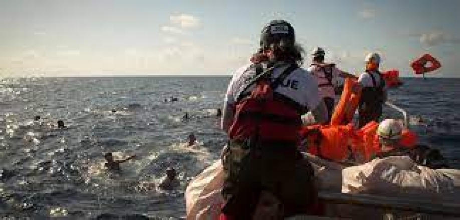 5&chi;&rho;&omicron;&nu;&omicron; &kappa;&omicron;&rho;&iota;&tau;&sigma;ά&kappa;&iota; &pi;έ&theta;&alpha;&nu;&epsilon; &alpha;&pi;ό &tau;&sigma;ί&mu;&pi;&eta;&mu;&alpha; &sigma;&kappa;&omicron;&rho;&pi;&iota;&omicron;ύ &ndash; &Epsilon;&gamma;&kappa;&lambda;&omega;&beta;&iota;&sigma;&mu;έ&nu;&omicron;&iota; &sigma;&epsilon; &nu;&eta;&sigma;ί&delta;&alpha; &sigma;&tau;&omicron;&nu; Έ&beta;&rho;&omicron; &omicron;&iota; &pi;&rho;ό&sigma;&phi;&upsilon;&gamma;&epsilon;&sigmaf;