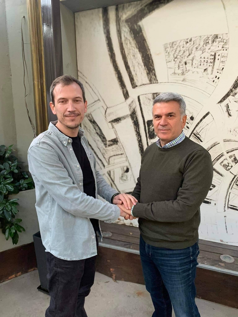 &Omicron; &Pi;&alpha;&nu;. &Mu;&alpha;&nu;&omicron;ύ&rho;&eta;&sigmaf; &sigma;&upsilon;&nu;&alpha;&nu;&tau;ή&theta;&eta;&kappa;&epsilon; &mu;&epsilon; &tau;&omicron;&nu; &gamma;&rho;&alpha;&mu;&mu;&alpha;&tau;έ&alpha; &tau;&omicron;&upsilon; &Kappa;&Iota;&Nu;&Alpha;&Lambda; &Pi;&Alpha;&Sigma;&Omicron;&Kappa; &Beta;&omicron;&rho;&epsilon;ί&omicron;&upsilon; &Tau;&omicron;&mu;έ&alpha; &Alpha;&theta;ή&nu;&alpha;&sigmaf; &Chi;ά&rho;&eta; &Mu;&pi;&epsilon;&lambda;&tau;&epsilon;&gamma;&rho;ή