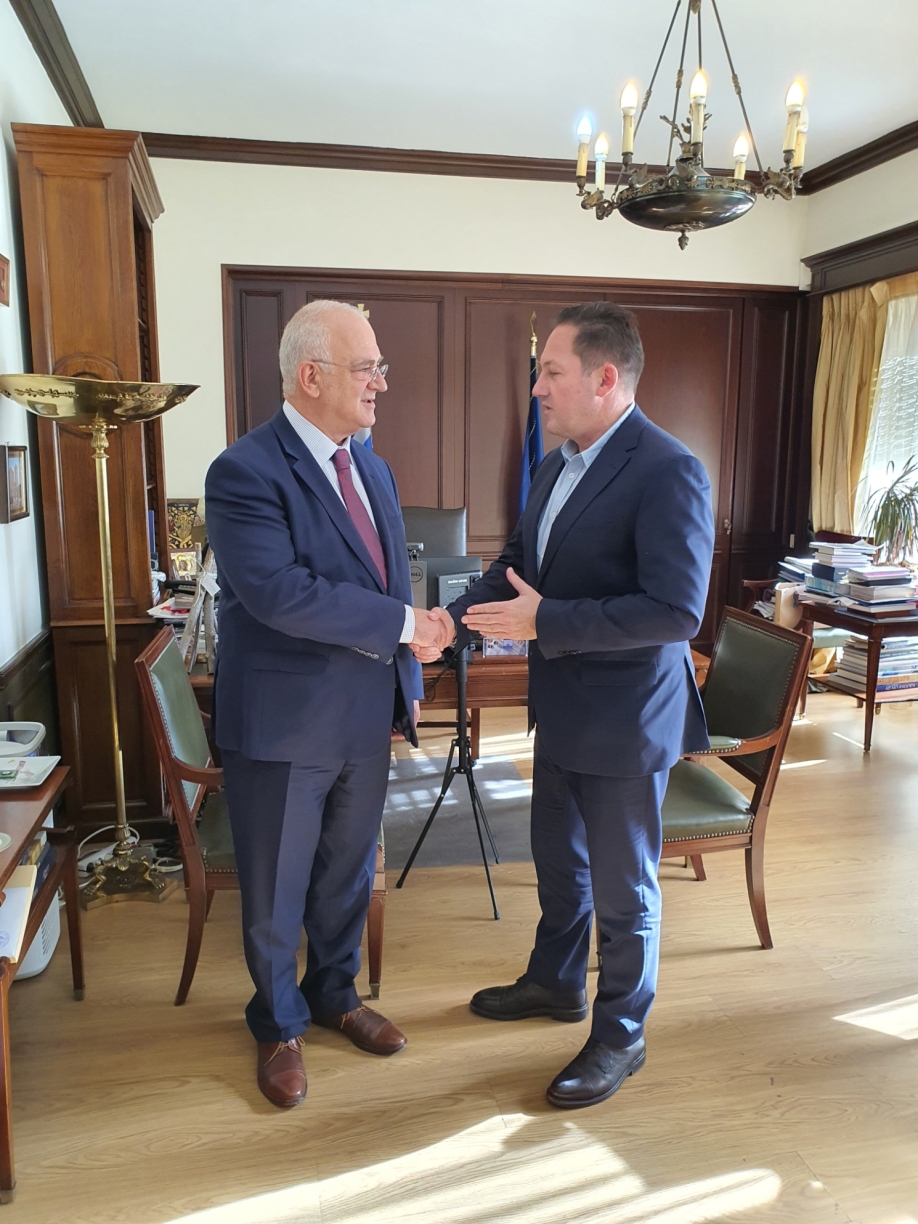 &Sigma;&upsilon;&nu;ά&nu;&tau;&eta;&sigma;&eta; &Delta;&eta;&mu;ά&rho;&chi;&omicron;&upsilon; &Pi;&alpha;&lambda;&lambda;ή&nu;&eta;&sigmaf; &mu;&epsilon; &Alpha;&nu;. &Upsilon;&pi;&omicron;&upsilon;&rho;&gamma;ό &Epsilon;&sigma;&omega;&tau;&epsilon;&rho;&iota;&kappa;ώ&nu;, &gamma;&iota;&alpha; &tau;&omicron;&upsilon;&sigmaf; &pi;&upsilon;&rho;ό&pi;&lambda;&eta;&kappa;&tau;&omicron;&upsilon;&sigmaf;