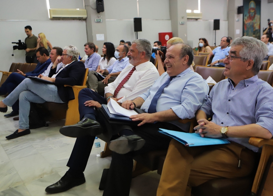 &Eta; &Alpha;&tau;&tau;&iota;&kappa;ή &alpha;&lambda;&lambda;ά&zeta;&epsilon;&iota;. &Tau;&omicron; &Epsilon;&Sigma;&Pi;&Alpha; &sigma;&tau;&eta;&nu; &pi;ό&lambda;&eta; &sigma;&omicron;&upsilon;: &Pi;&alpha;&rho;&omicron;&upsilon;&sigma;&iota;ά&sigma;&tau;&eta;&kappa;&epsilon; &tau;&omicron; &nu;έ&omicron; &Epsilon;&Sigma;&Pi;&Alpha; &sigma;&tau;&eta;&nu; &Alpha;&nu;&tau;&iota;&pi;&epsilon;&rho;&iota;&phi;έ&rho;&epsilon;&iota;&alpha; &Delta;&upsilon;&tau;&iota;&kappa;ή&sigmaf; &Alpha;&tau;&tau;&iota;&kappa;ή&sigmaf;