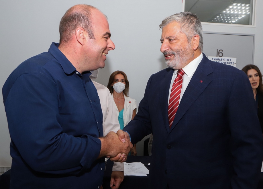 &Eta; &Alpha;&tau;&tau;&iota;&kappa;ή &alpha;&lambda;&lambda;ά&zeta;&epsilon;&iota;. &Tau;&omicron; &Epsilon;&Sigma;&Pi;&Alpha; &sigma;&tau;&eta;&nu; &pi;ό&lambda;&eta; &sigma;&omicron;&upsilon;: &Pi;&alpha;&rho;&omicron;&upsilon;&sigma;&iota;ά&sigma;&tau;&eta;&kappa;&epsilon; &tau;&omicron; &nu;έ&omicron; &Epsilon;&Sigma;&Pi;&Alpha; &sigma;&tau;&eta;&nu; &Alpha;&nu;&tau;&iota;&pi;&epsilon;&rho;&iota;&phi;έ&rho;&epsilon;&iota;&alpha; &Delta;&upsilon;&tau;&iota;&kappa;ή&sigmaf; &Alpha;&tau;&tau;&iota;&kappa;ή&sigmaf;