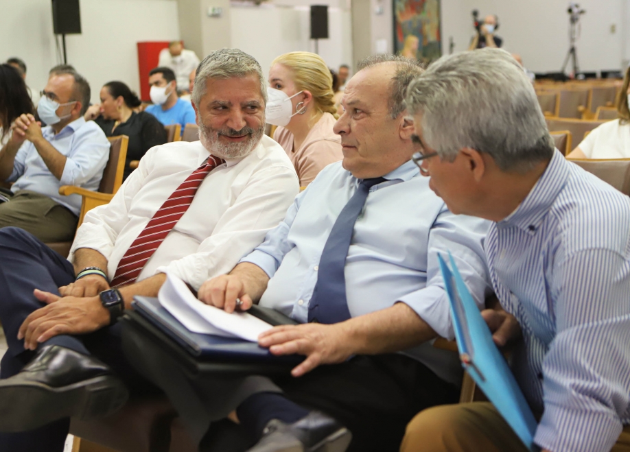 &Eta; &Alpha;&tau;&tau;&iota;&kappa;ή &alpha;&lambda;&lambda;ά&zeta;&epsilon;&iota;. &Tau;&omicron; &Epsilon;&Sigma;&Pi;&Alpha; &sigma;&tau;&eta;&nu; &pi;ό&lambda;&eta; &sigma;&omicron;&upsilon;: &Pi;&alpha;&rho;&omicron;&upsilon;&sigma;&iota;ά&sigma;&tau;&eta;&kappa;&epsilon; &tau;&omicron; &nu;έ&omicron; &Epsilon;&Sigma;&Pi;&Alpha; &sigma;&tau;&eta;&nu; &Alpha;&nu;&tau;&iota;&pi;&epsilon;&rho;&iota;&phi;έ&rho;&epsilon;&iota;&alpha; &Delta;&upsilon;&tau;&iota;&kappa;ή&sigmaf; &Alpha;&tau;&tau;&iota;&kappa;ή&sigmaf;