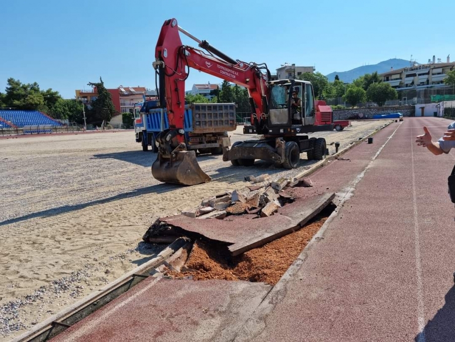 Να σταματήσει ΤΩΡΑ η κατάργηση κουλουάρ του στίβου στο ιστορικό Ζηρίνειο ζητάει η &quot;Κοινωνία Παρούσα&quot;