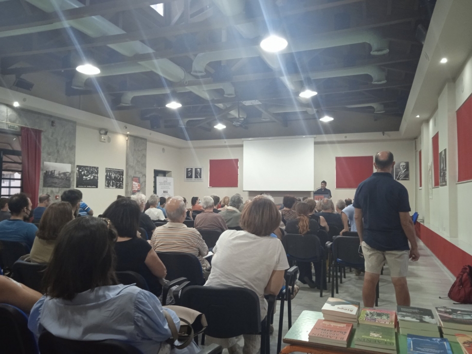 &Pi;&rho;&alpha;&gamma;&mu;&alpha;&tau;&omicron;&pi;&omicron;&iota;ή&theta;&eta;&kappa;&epsilon; &eta; &beta;&iota;&beta;&lambda;&iota;&omicron;&pi;&alpha;&rho;&omicron;&upsilon;&sigma;ί&alpha;&sigma;&eta; &tau;&eta;&sigmaf; έ&kappa;&delta;&omicron;&sigma;&eta;&sigmaf;: 1922 &Iota;&mu;&pi;&epsilon;&rho;&iota;&alpha;&lambda;&iota;&sigma;&tau;&iota;&kappa;ή &Epsilon;&kappa;&sigma;&tau;&rho;&alpha;&tau;&epsilon;ί&alpha; &kappa;&alpha;&iota; &Mu;&iota;&kappa;&rho;&alpha;&sigma;&iota;&alpha;&tau;&iota;&kappa;ή &Kappa;&alpha;&tau;&alpha;&sigma;&tau;&rho;&omicron;&phi;ή