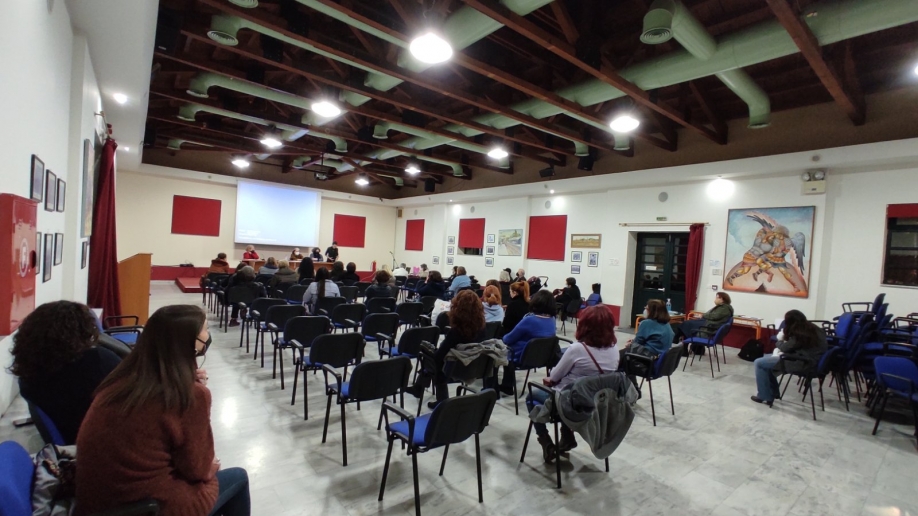 &Pi;&rho;&alpha;&gamma;&mu;&alpha;&tau;&omicron;&pi;&omicron;&iota;ή&theta;&eta;&kappa;&epsilon; &eta; &epsilon;&kappa;&delta;ή&lambda;&omega;&sigma;&eta; &tau;&omicron;&upsilon; &Sigma;&upsilon;&lambda;&lambda;ό&gamma;&omicron;&upsilon; &Gamma;&upsilon;&nu;&alpha;&iota;&kappa;ώ&nu; &Nu;.&Iota;&omega;&nu;ί&alpha;&sigmaf; (&mu;έ&lambda;&omicron;&upsilon;&sigmaf; &tau;&eta;&sigmaf; &Omicron;&Gamma;&Epsilon;) &mu;&epsilon; &theta;έ&mu;&alpha; &tau;&eta; &beta;ί&alpha; &kappa;&alpha;&tau;ά &tau;&omega;&nu; &gamma;&upsilon;&nu;&alpha;&iota;&kappa;ώ&nu;