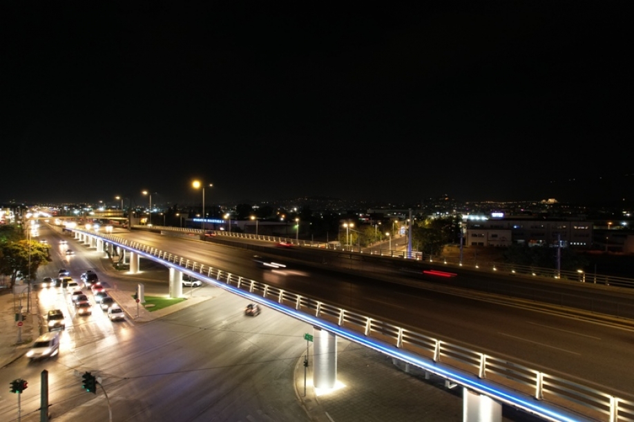 Νέος φωτισμός στην Γέφυρα της Πέτρου Ράλλη