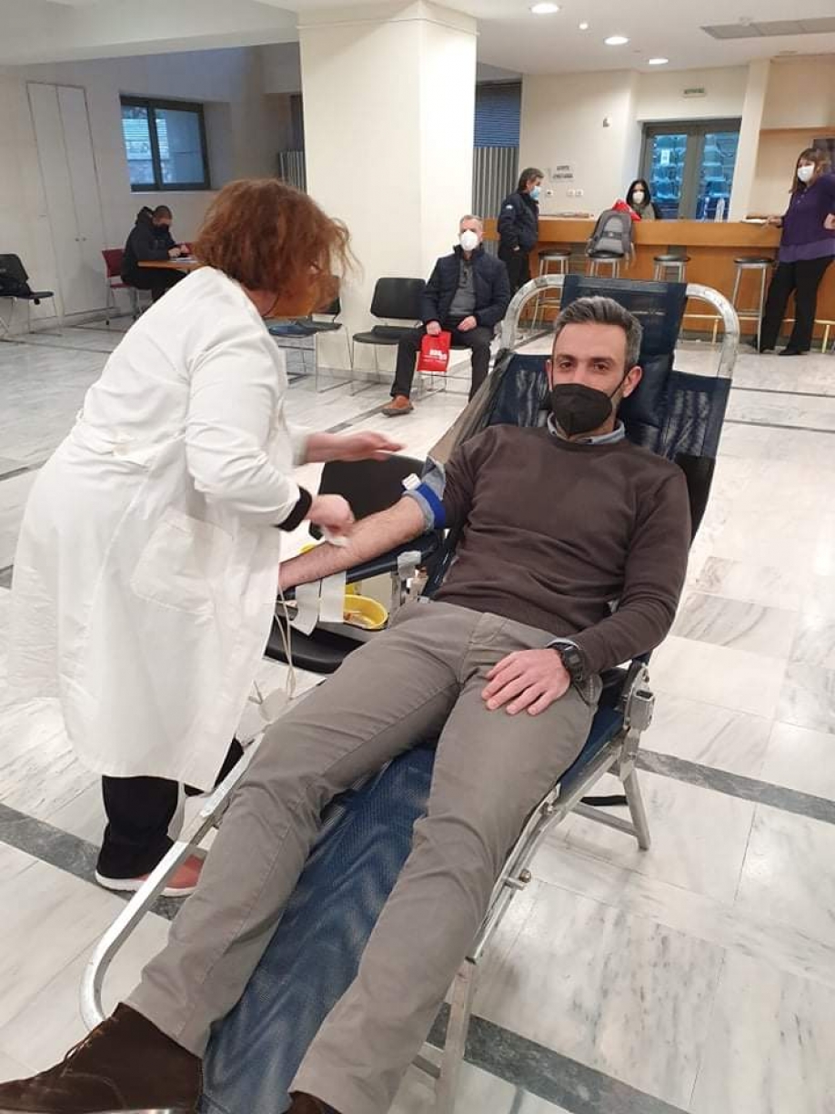 47 &phi;&iota;ά&lambda;&epsilon;&sigmaf; &alpha;ί&mu;&alpha;&tau;&omicron;&sigmaf; &sigma;&upsilon;&gamma;&kappa;&epsilon;&nu;&tau;&rho;ώ&theta;&eta;&kappa;&alpha;&nu; &kappa;&alpha;&tau;ά &tau;&eta;&nu; &Epsilon;&theta;&epsilon;&lambda;&omicron;&nu;&tau;&iota;&kappa;ή &Alpha;&iota;&mu;&omicron;&delta;&omicron;&sigma;ί&alpha; &tau;&omicron;&upsilon; &Delta;ή&mu;&omicron;&upsilon; &Nu;.&Phi;&iota;&lambda;&alpha;&delta;έ&lambda;&phi;&epsilon;&iota;&alpha;&sigmaf; - &Nu;.&Chi;&alpha;&lambda;&kappa;&eta;&delta;ό&nu;&alpha;&sigmaf;