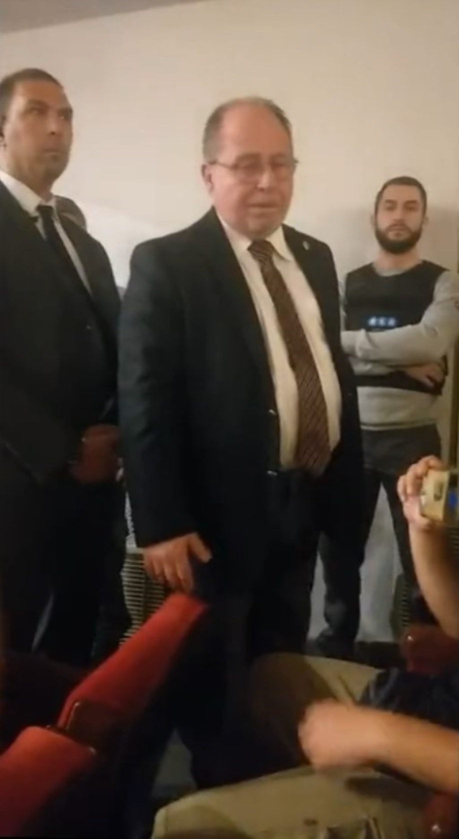 &Gamma;&iota;&alpha; &tau;&omicron; &pi;&alpha;&iota;&delta;ί &pi;&omicron;&upsilon; έ&pi;&epsilon;&sigma;&epsilon; &alpha;&pi;ό &tau;&omicron;&nu; 3&omicron; ό&rho;&omicron;&phi;&omicron; &delta;&epsilon;&nu; &epsilon;ί&pi;&epsilon; &omicron;ύ&tau;&epsilon; &lambda;έ&xi;&eta; &omicron; &pi;&rho;ύ&tau;&alpha;&nu;&eta;&sigmaf; &tau;&omicron;&upsilon; &Alpha;&Pi;&Theta;