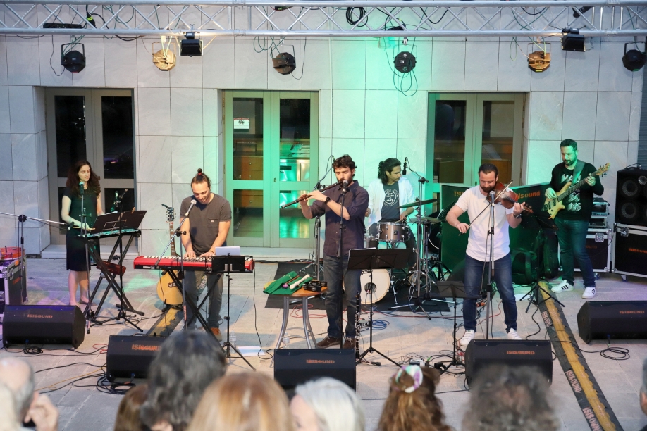 &Pi;&rho;&alpha;&gamma;&mu;&alpha;&tau;&omicron;&pi;&omicron;&iota;ή&theta;&eta;&kappa;&epsilon; &sigma;&tau;&omicron; &Mu;&omicron;&upsilon;&sigma;&epsilon;ί&omicron; "&Phi;&iota;&lambda;&iota;ώ &Chi;&alpha;ϊ&delta;&epsilon;&mu;έ&nu;&omicron;&upsilon;" &eta; &epsilon;&kappa;&delta;ή&lambda;&omega;&sigma;&eta; &gamma;&iota;&alpha; &tau;&eta; &Delta;&iota;&epsilon;&theta;&nu;ή &Eta;&mu;έ&rho;&alpha; &Mu;&omicron;&upsilon;&sigma;&epsilon;ί&omega;&nu;