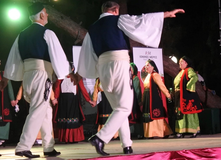Άπειρος Γαία: Συνεχίζει τη λειτουργία του το χορευτικό τμήμα