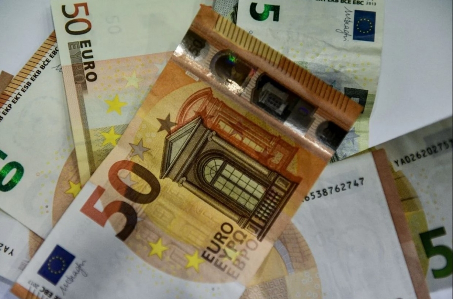 &Omicron; &kappa;&alpha;&theta;&alpha;&rho;ό&sigmaf; &kappa;&alpha;&tau;ώ&tau;&alpha;&tau;&omicron;&sigmaf; &mu;&iota;&sigma;&theta;ό&sigmaf; &epsilon;ί&nu;&alpha;&iota; 600 &epsilon;&upsilon;&rho;ώ,&chi;&alpha;&mu;&eta;&lambda;ό&tau;&epsilon;&rho;&omicron;&sigmaf; 38 &epsilon;&upsilon;&rho;ώ &alpha;&pi;ό &tau;&omicron; 2012 &pi;&omicron;&upsilon; έ&gamma;&iota;&nu;&alpha;&nu; &omicron;&iota; &pi;&epsilon;&rho;&iota;&kappa;&omicron;&pi;έ&sigmaf;