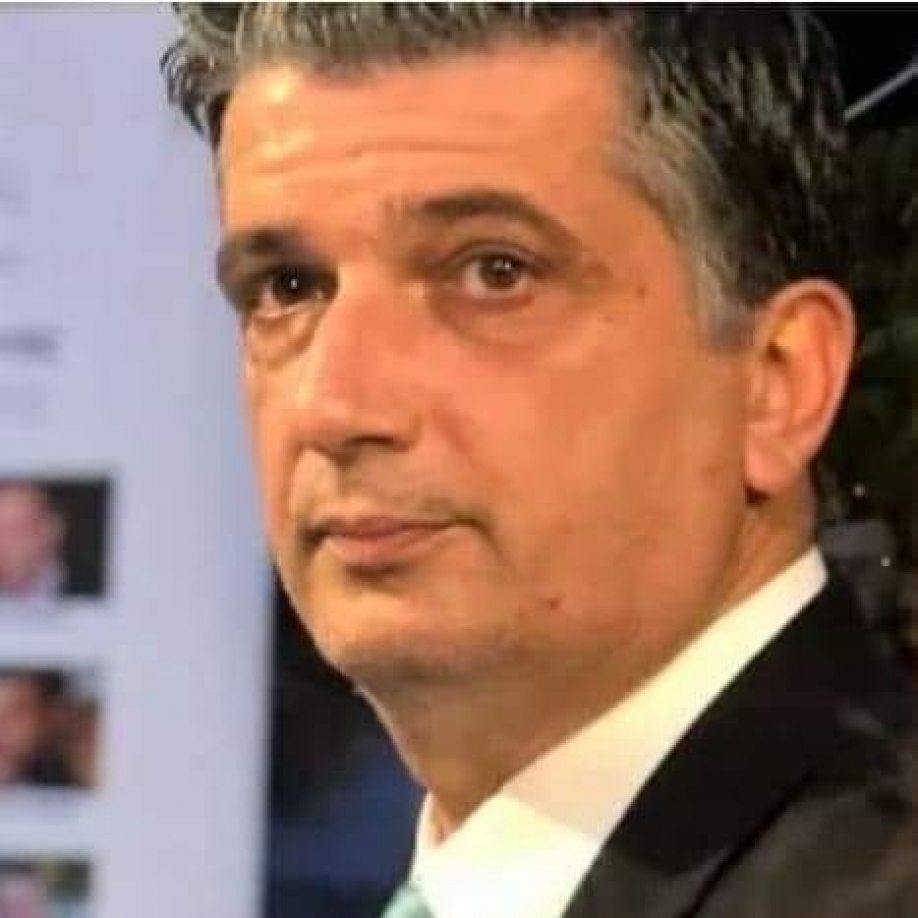 :  &Mu;ή&nu;&upsilon;&mu;&alpha; &Delta;&eta;&mu;ά&rho;&chi;&omicron;&upsilon; &Beta;&rho;&iota;&lambda;&eta;&sigma;&sigma;ί&omega;&nu;, &Xi;έ&nu;&omicron;&upsilon; &Mu;&alpha;&nu;&iota;&alpha;&tau;&omicron;&gamma;&iota;ά&nu;&nu;&eta;, &gamma;&iota;&alpha; &tau;&eta;&nu; &epsilon;&pi;έ&tau;&epsilon;&iota;&omicron; &tau;&eta;&sigmaf; 25&eta;&sigmaf; &Mu;&alpha;&rho;&tau;ί&omicron;&upsilon;