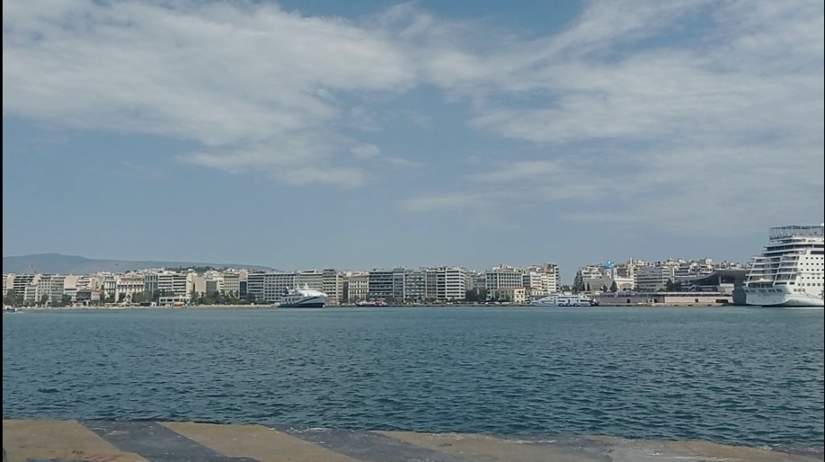 &laquo;&Kappa;&lambda;&epsilon;ί&nu;&epsilon;&iota;&raquo; &tau;&omicron; &lambda;&iota;&mu;ά&nu;&iota; &tau;&eta;&nu; &Tau;&rho;ί&tau;&eta; &ndash; 24&omega;&rho;&eta; &Pi;&alpha;&nu;&pi;&epsilon;&iota;&rho;&alpha;ϊ&kappa;ή &alpha;&pi;&epsilon;&rho;&gamma;ί&alpha;