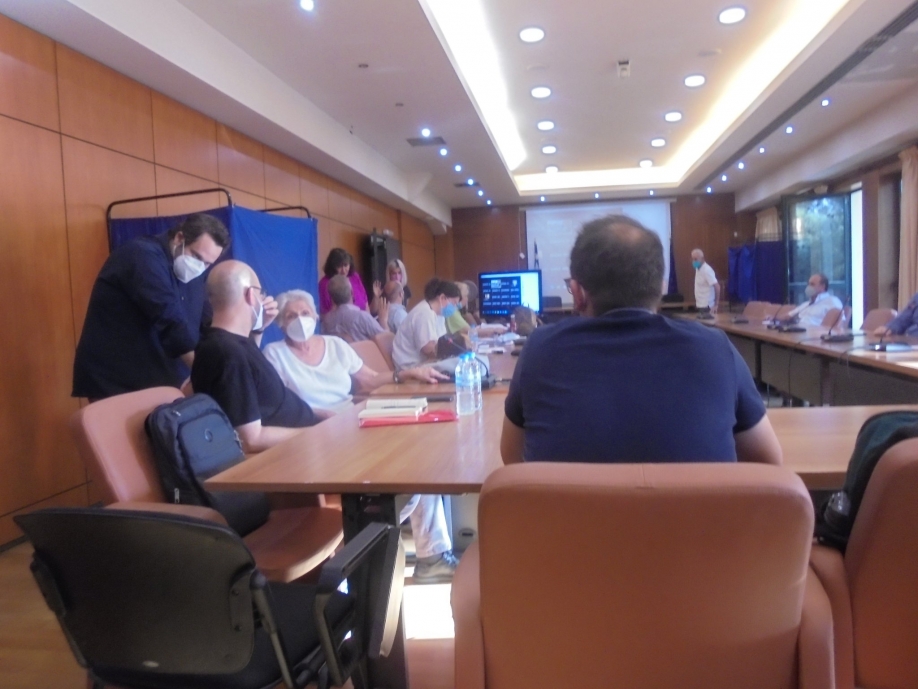 “Πυρ και μανία” οι κάτοικοι κατά του Τάσου Μαυρίδη