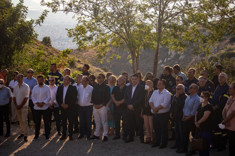 &Omicron; &Delta;ή&mu;&alpha;&rho;&chi;&omicron;&sigmaf; &Beta;ύ&rho;&omega;&nu;&alpha; &gamma;&iota;&alpha; &tau;&omicron;&upsilon;&sigmaf; &pi;&epsilon;&sigma;ό&nu;&tau;&epsilon;&sigmaf; &pi;&upsilon;&rho;&omicron;&sigma;&beta;έ&sigma;&tau;&epsilon;&sigmaf; &sigma;&tau;&omicron;&nu; &Upsilon;&mu;&eta;&tau;&tau;ό