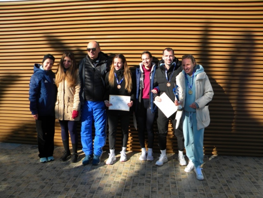 &Pi;&rho;&alpha;&gamma;&mu;&alpha;&tau;&omicron;&pi;&omicron;&iota;ή&theta;&eta;&kappa;&epsilon; &sigma;&tau;&eta; &Beta;&alpha;&rho;έ&alpha; &Mu;&epsilon;&gamma;ά&rho;&omega;&nu; &tau;&omicron; &Pi;&alpha;&nu;&epsilon;&lambda;&lambda;ή&nu;&iota;&omicron; &Pi;&rho;&omega;&tau;ά&theta;&lambda;&eta;&mu;&alpha; &Beta;ά&delta;&eta;&nu;  35 &chi;&lambda;&mu;.