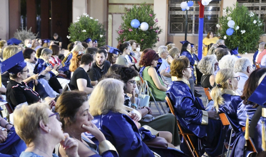 Ά&gamma;&iota;&omicron;&iota; &Alpha;&nu;ά&rho;&gamma;&upsilon;&rho;&omicron;&iota;-&Kappa;&alpha;&mu;&alpha;&tau;&epsilon;&rho;ό : &Tau;&epsilon;&lambda;&epsilon;&tau;ή &alpha;&pi;&omicron;&phi;&omicron;ί&tau;&eta;&sigma;&eta;&sigmaf; &gamma;&iota;&alpha; &tau;&omicron;&upsilon;&sigmaf; &sigma;&pi;&omicron;&upsilon;&delta;&alpha;&sigma;&tau;έ&sigmaf; &tau;&omicron;&upsilon; &Epsilon;&lambda;&epsilon;ύ&theta;&epsilon;&rho;&omicron;&upsilon; &Delta;&eta;&mu;&omicron;&tau;&iota;&kappa;&omicron;ύ &Alpha;&nu;&omicron;&iota;&kappa;&tau;&omicron;ύ &Pi;&alpha;&nu;&epsilon;&pi;&iota;&sigma;&tau;&eta;&mu;ί&omicron;&upsilon;