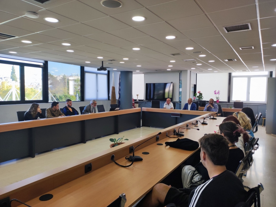 &Tau;&omicron;&upsilon;&rho;&nu;&omicron;&upsilon;ά &mu;&pi;ά&sigma;&kappa;&epsilon;&tau; &mu;&epsilon;&tau;&alpha;&xi;ύ &tau;&omega;&nu; &Lambda;&upsilon;&kappa;&epsilon;ί&omega;&nu; &tau;&omicron;&upsilon; &Eta;&rho;&alpha;&kappa;&lambda;&epsilon;ί&omicron;&upsilon; &mu;&epsilon; &lambda;&alpha;&chi;&epsilon;&iota;&omicron;&phi;ό&rho;&omicron; &alpha;&gamma;&omicron;&rho;ά &gamma;&iota;&alpha; &tau;&eta;&nu; &epsilon;&nu;ί&sigma;&chi;&upsilon;&sigma;&eta; &tau;&omega;&nu; &sigma;&chi;&omicron;&lambda;&iota;&kappa;ώ&nu; &tau;&omicron;&upsilon;&sigmaf; &epsilon;&kappa;&delta;&rho;&omicron;&mu;ώ&nu;