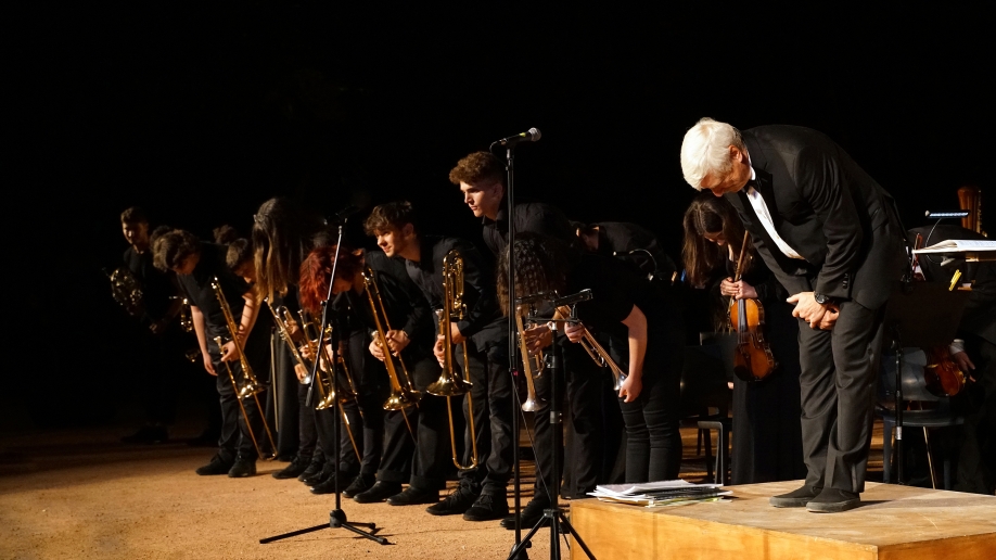 &Xi;&epsilon;&kappa;ί&nu;&eta;&sigma;&epsilon; &tau;&omicron; &Phi;&epsilon;&sigma;&tau;&iota;&beta;ά&lambda; &Rho;&epsilon;&mu;&alpha;&tau;&iota;ά&sigmaf; 2022 &tau;&omicron;&upsilon; &Delta;ή&mu;&omicron;&upsilon; &Chi;&alpha;&lambda;&alpha;&nu;&delta;&rho;ί&omicron;&upsilon;