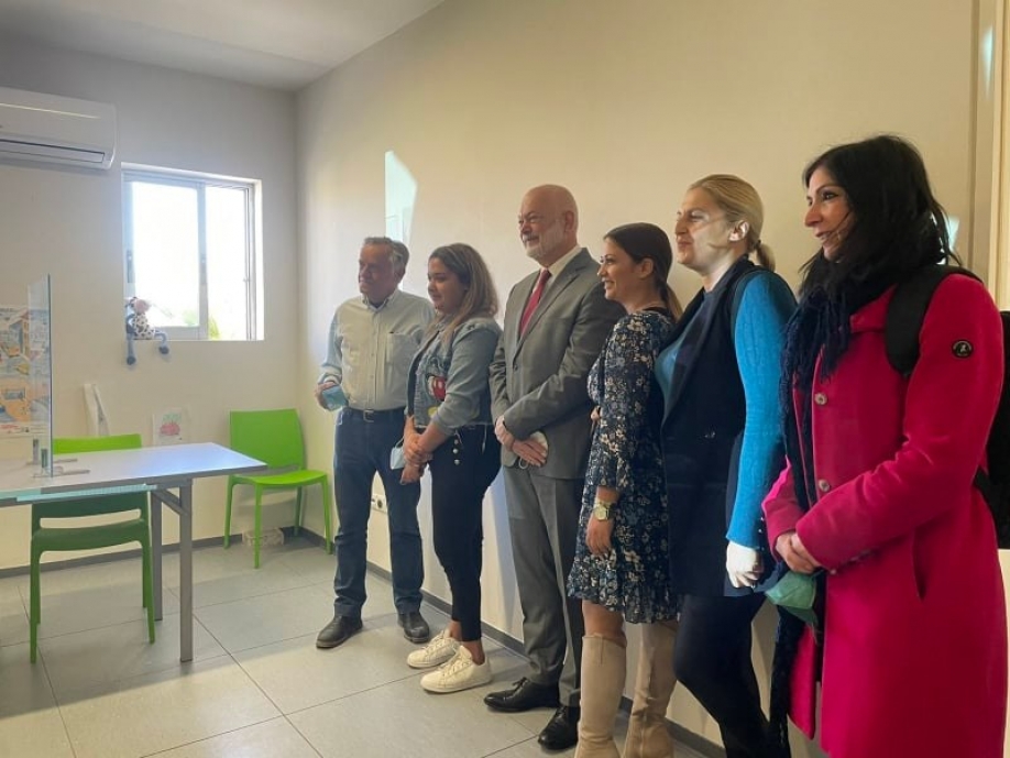 &Alpha;&nu;&tau;&iota;&pi;&rho;&omicron;&sigma;&omega;&pi;&epsilon;ί&alpha; &tau;&eta;&sigmaf; &Sigma;&lambda;&omicron;&beta;&alpha;&kappa;ί&alpha;&sigmaf; &sigma;&tau;&omicron; &Pi;&alpha;&rho;ά&rho;&tau;&eta;&mu;&alpha; &Rho;&omicron;&mu;ά &tau;&omicron;&upsilon; &Delta;ή&mu;&omicron;&upsilon; &Chi;&alpha;&lambda;&alpha;&nu;&delta;&rho;ί&omicron;&upsilon;