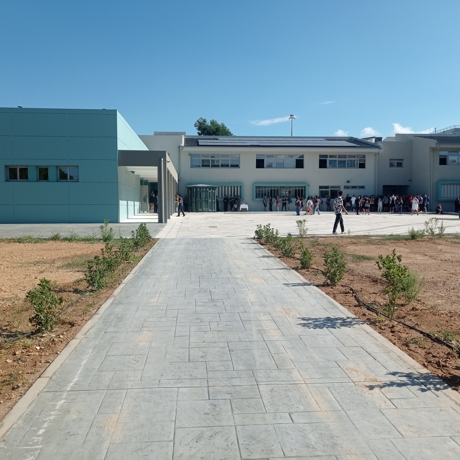 40 &mu;έ&rho;&epsilon;&sigmaf; &mu;&epsilon;&tau;ά &tau;&eta;&nu; έ&nu;&alpha;&rho;&xi;&eta; &tau;&omega;&nu; &mu;&alpha;&theta;&eta;&mu;ά&tau;&omega;&nu; &xi;&epsilon;&kappa;&iota;&nu;ά&nu;&epsilon; &tau;&alpha; &lambda;&epsilon;&omega;&phi;&omicron;&rho;&epsilon;ί&alpha;