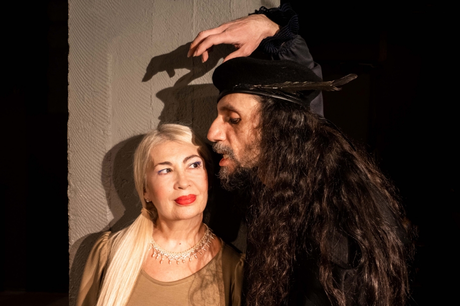 &Eta; &pi;&alpha;&rho;ά&sigma;&tau;&alpha;&sigma;&eta; &Phi;ά&omicron;&upsilon;&sigma;&tau; &sigma;&tau;&omicron;&nu; &Pi;&omicron;&lambda;&upsilon;&chi;ώ&rho;&omicron; &Pi;&omicron;&lambda;&iota;&tau;&iota;&sigma;&mu;&omicron;ύ &Delta;&iota;έ&lambda;&epsilon;&upsilon;&sigma;&iota;&sigmaf;