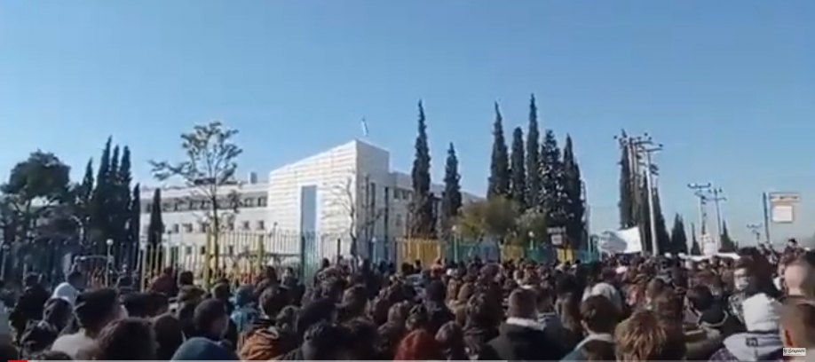 M&alpha;&theta;&eta;&tau;&iota;&kappa;ό &sigma;&upsilon;&lambda;&lambda;&alpha;&lambda;&eta;&tau;ή&rho;&iota;&omicron; &gamma;&iota;&alpha; &mu;έ&tau;&rho;&alpha; &pi;&rho;&omicron;&sigma;&tau;&alpha;&sigma;ί&alpha;&sigmaf; &sigma;&tau;&omicron; &Upsilon;&pi;. &Pi;&alpha;&iota;&delta;&epsilon;ί&alpha;&sigmaf; &ndash; &Mu;&iota;&kappa;&rho;ή&sigmaf; έ&kappa;&tau;&alpha;&sigma;&eta;&sigmaf; &epsilon;&pi;&epsilon;&iota;&sigma;ό&delta;&iota;&alpha; (video)