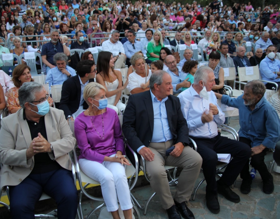 Ο Δήμος Περιστερίου τίμησε τον μεγάλο  μουσικοσυνθέτη Σταύρο Ξαρχάκο