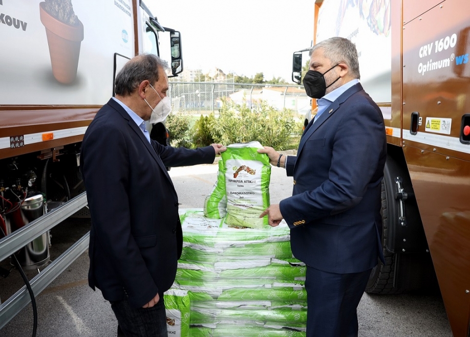 &Tau;έ&sigma;&sigma;&epsilon;&rho;&alpha; &epsilon;&iota;&delta;&iota;&kappa;ά &alpha;&pi;&omicron;&rho;&rho;&iota;&mu;&mu;&alpha;&tau;&omicron;&phi;ό&rho;&alpha; &kappa;&alpha;&iota; 925 &kappa;&alpha;&phi;έ &kappa;ά&delta;&omicron;&upsilon;&sigmaf; &gamma;&iota;&alpha; &sigma;&upsilon;&lambda;&lambda;&omicron;&gamma;ή &beta;&iota;&omicron;&alpha;&pi;&omicron;&beta;&lambda;ή&tau;&omega;&nu;, &pi;&alpha;&rho;έ&lambda;&alpha;&beta;&epsilon; &omicron; &Delta;ή&mu;&omicron;&sigmaf; &Beta;ύ&rho;&omega;&nu;&alpha;&sigmaf;