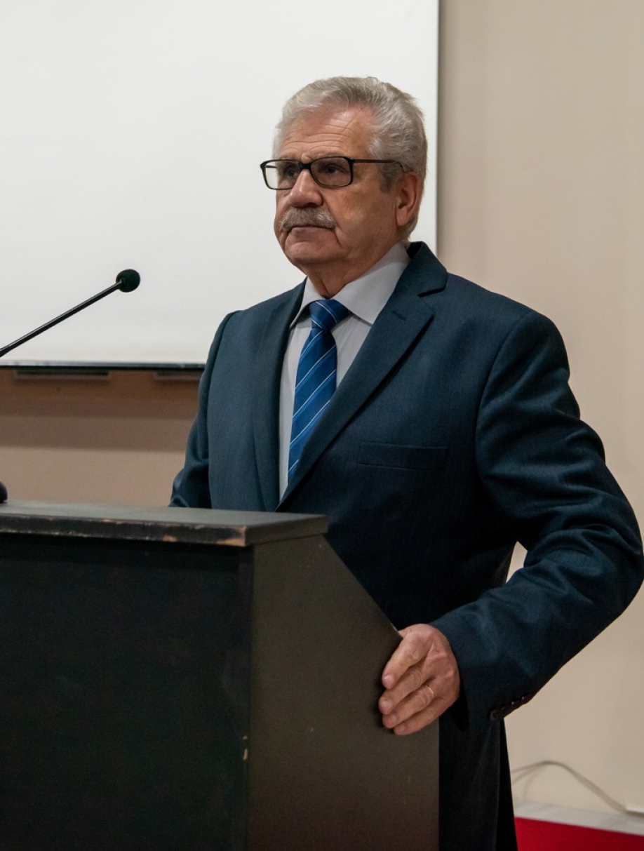 &Alpha;&pi;ό &tau;&eta;&nu; &epsilon;&kappa;&delta;ή&lambda;&omega;&sigma;&eta; &tau;&eta;&sigmaf; &pi;&alpha;&rho;ά&tau;&alpha;&xi;&eta;&sigmaf; &Mu;&alpha;&nu;&omicron;ύ&rho;&eta; &gamma;&iota;&alpha; &tau;&alpha; 100 &chi;&rho;ό&nu;&iota;&alpha; &alpha;&pi;ό &tau;&eta; &Mu;&iota;&kappa;&rho;&alpha;&sigma;&iota;&alpha;&tau;&iota;&kappa;ή &Kappa;&alpha;&tau;&alpha;&sigma;&tau;&rho;&omicron;&phi;ή