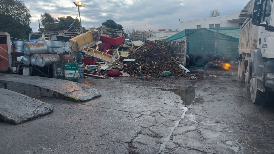 &Gamma;. &Omicron;&iota;&kappa;&omicron;&nu;ό&mu;&omicron;&upsilon;: &Pi;&upsilon;&rho;&omicron;&delta;&omicron;&tau;&epsilon;ί &tau;&omicron; &kappa;&lambda;ί&mu;&alpha; &eta; &sigma;&tau;ά&sigma;&eta; &tau;&omicron;&upsilon; &Delta;&eta;&mu;ά&rho;&chi;&omicron;&upsilon;